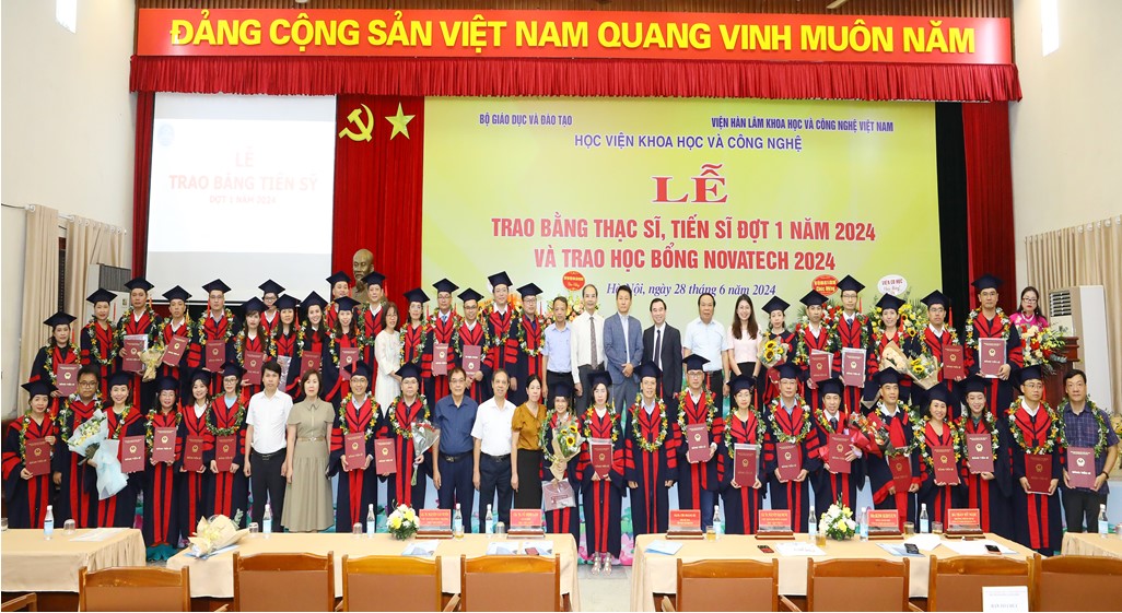 Học viện Khoa học và Công nghệ trao bằng Thạc sĩ, Tiến sĩ đợt 1 năm 2024 và trao học bổng Novatech 2024