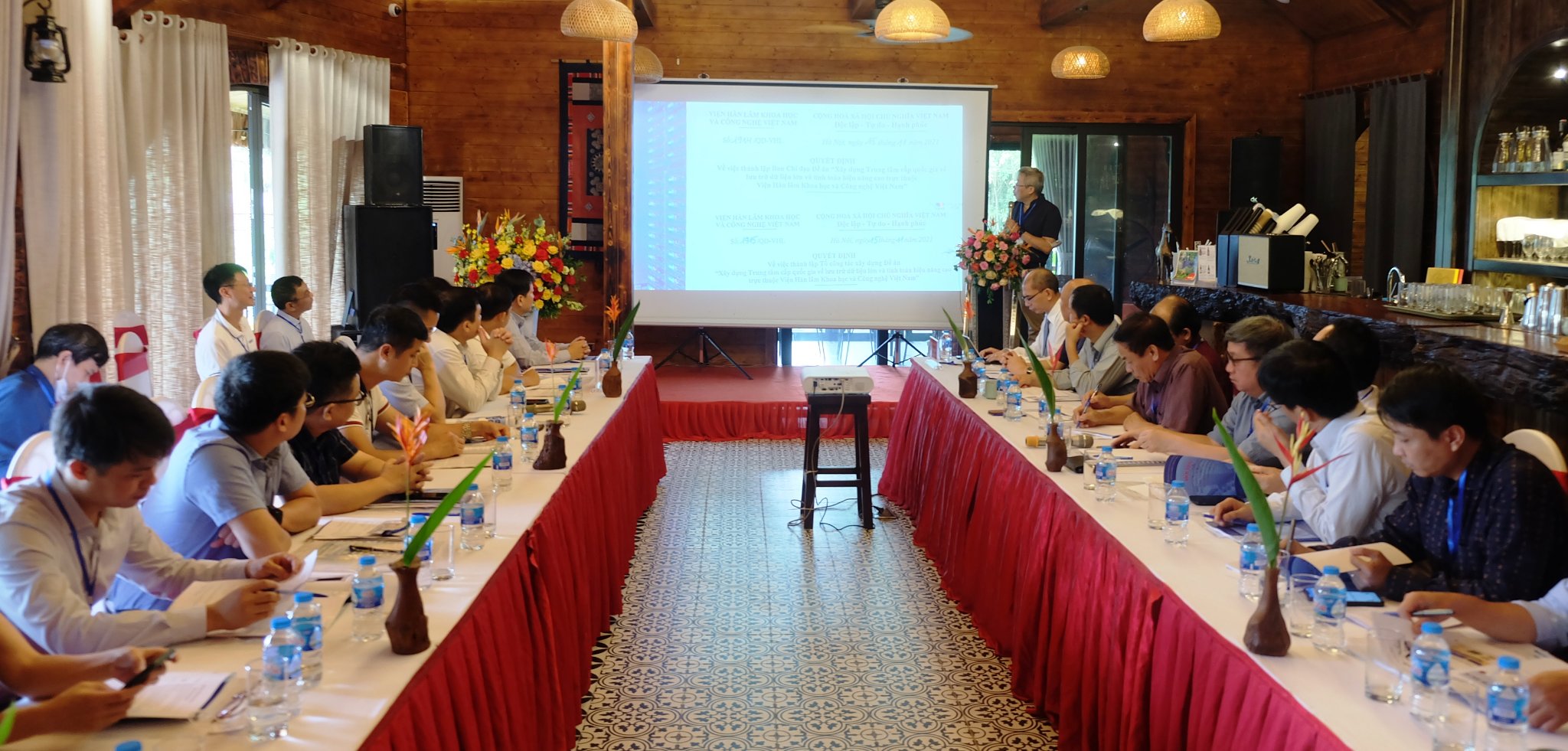 Hội thảo Ứng dụng dữ liệu lớn và tính toán hiệu năng cao trong nghiên cứu khoa học và triển khai công nghệ tại Viện Hàn lâm Khoa học và Công nghệ Việt Nam