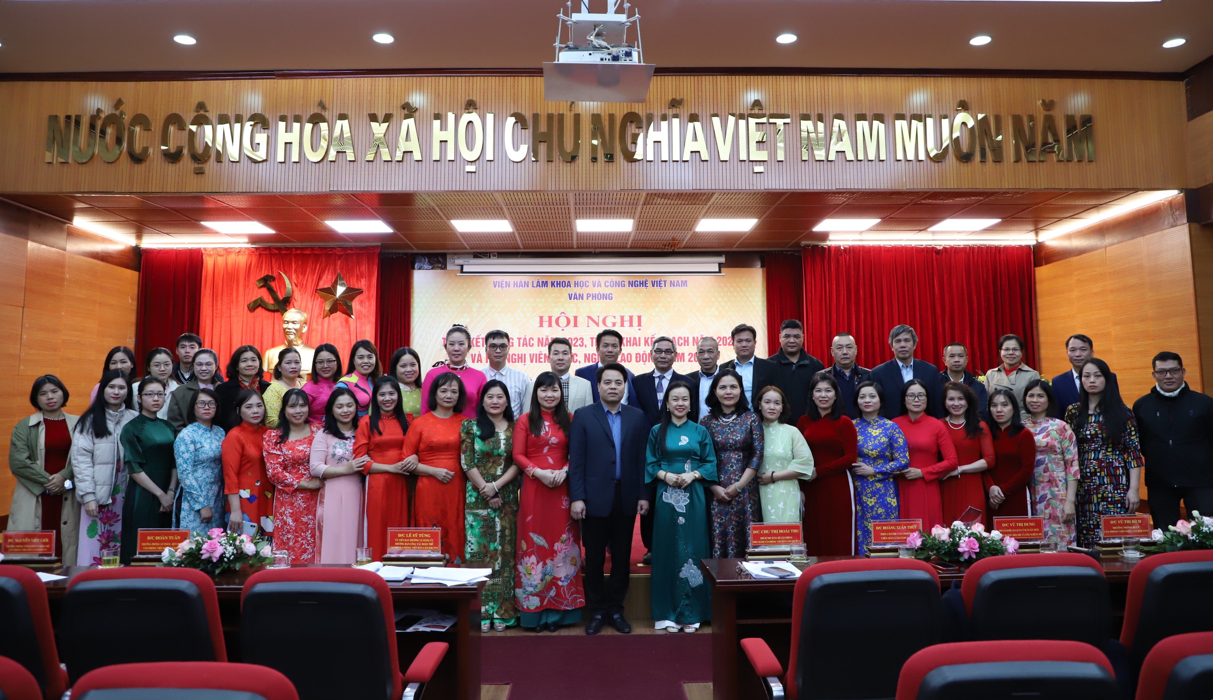 Văn phòng Viện Hàn lâm Khoa học và Công nghệ Việt Nam tổng kết công tác năm 2023, triển khai kế hoạch năm 2024 và Hội nghị viên chức, người lao động năm 2023
