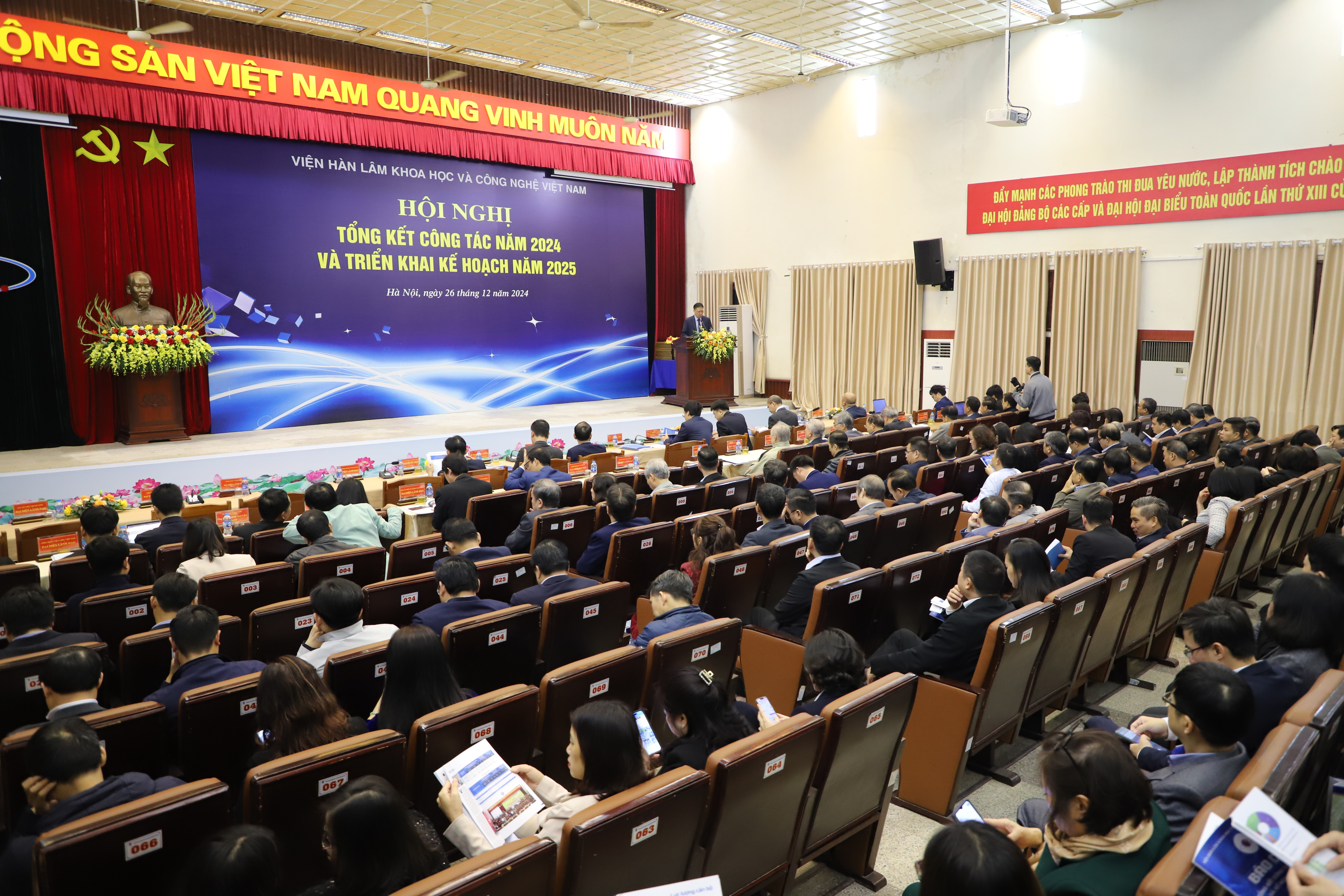 Hội nghị tổng kết công tác năm 2024 và triển khai kế hoạch năm 2025 của Viện Hàn lâm Khoa học và Công nghệ Việt Nam